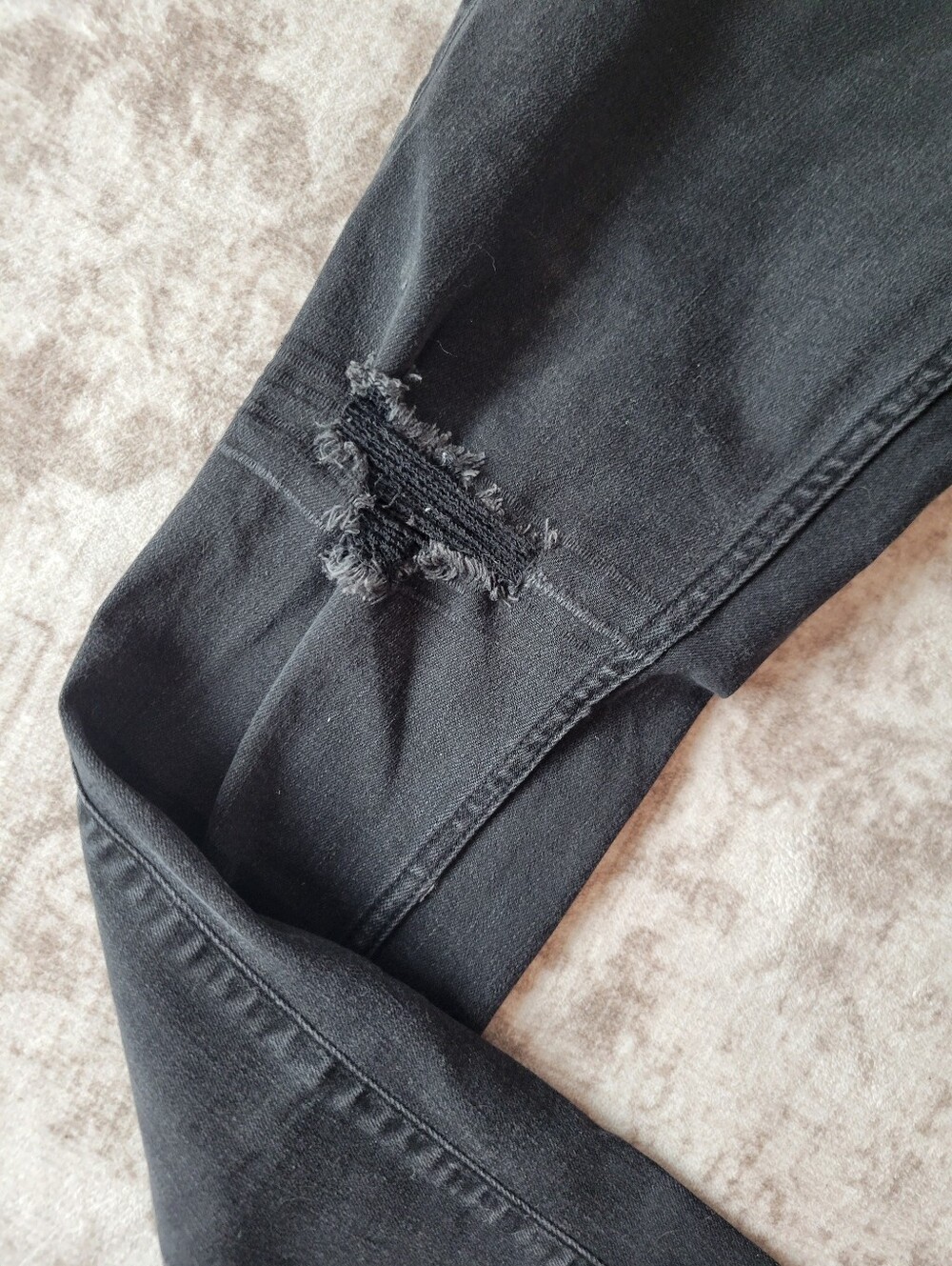 Hollister Men’s 31x32 Black Distressed Skinny Jeans Grunge Streetwear - Picture 2 of 5